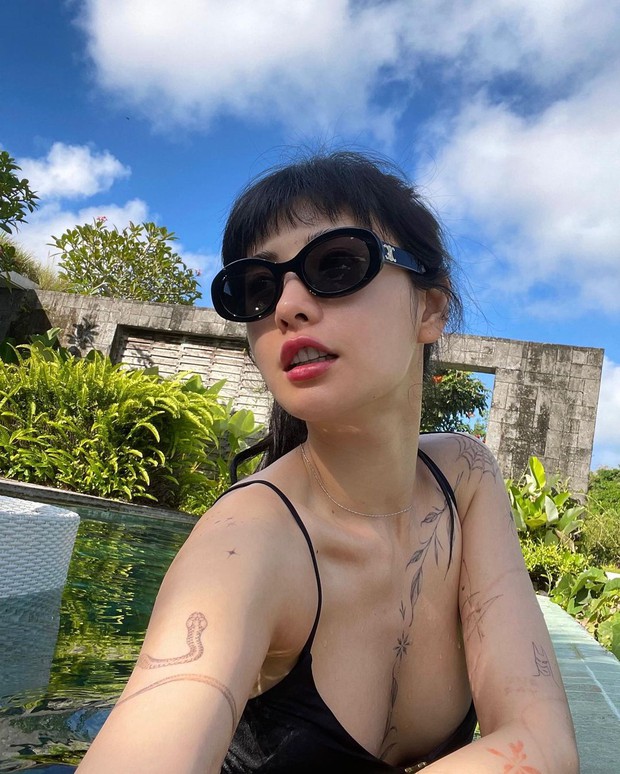 Nana ‘đốt cháy instagram’ với loạt ảnh bikini sexy hết nấc