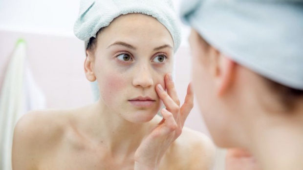 Cẩn thận với 10 thói quen gây hại cho làn da bạn