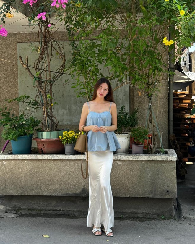Chân váy suông phủ sóng thời trang Việt