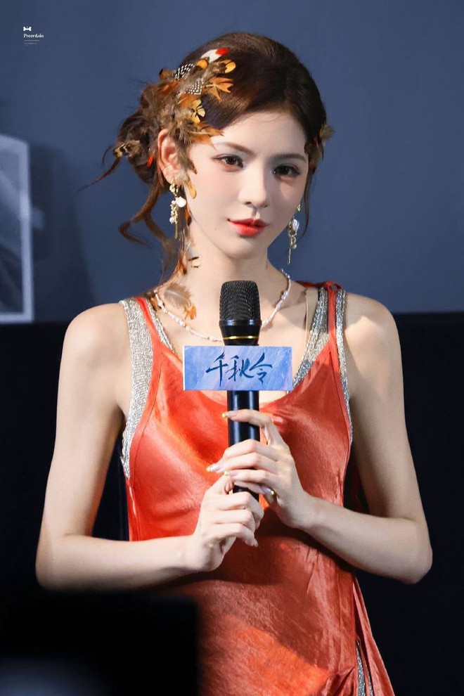 Tình trạng cân nặng đáng báo động của Trương Dư Hi