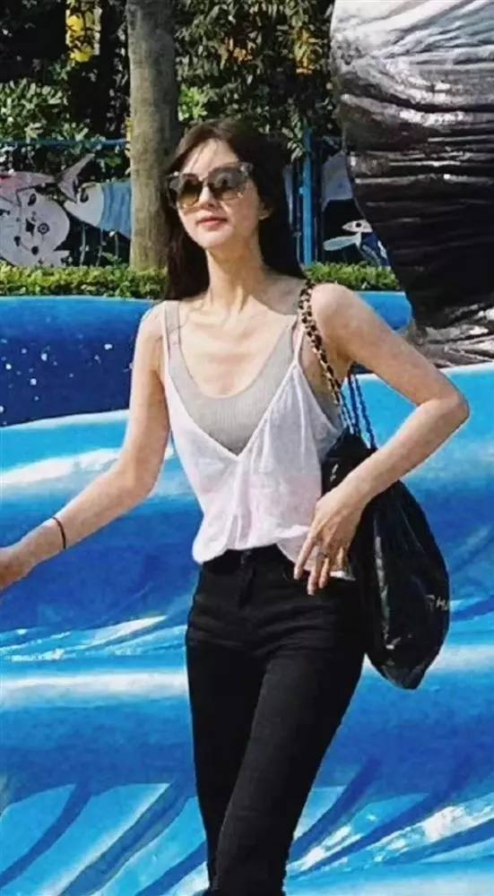 Cân nặng thật của Triệu Lộ Tư