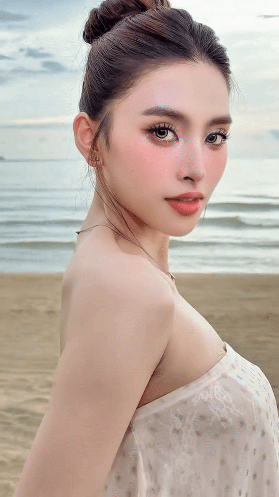 Style makeup của Hoa hậu Tiểu Vy dạo này