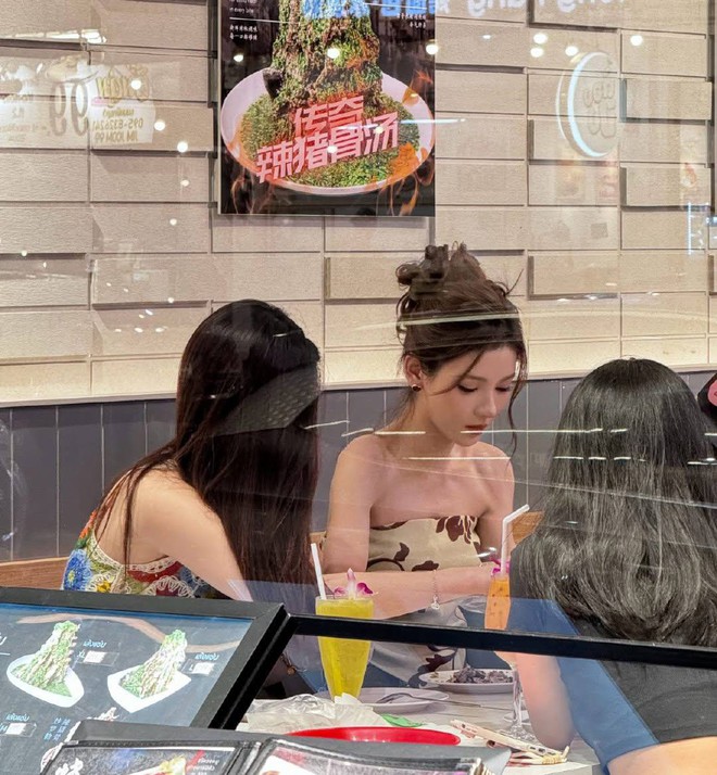 ‘Chiến thần cam thường’ của Cbiz