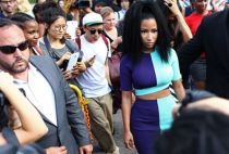 Nicki Minaj, Rihanna khoe phong cách ở New York Fashion Week